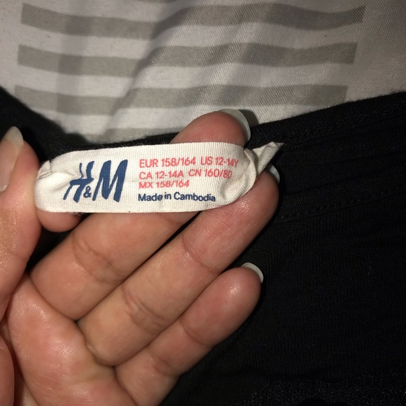 H&M Black Sequins Heart Top - Picture 3 of 3